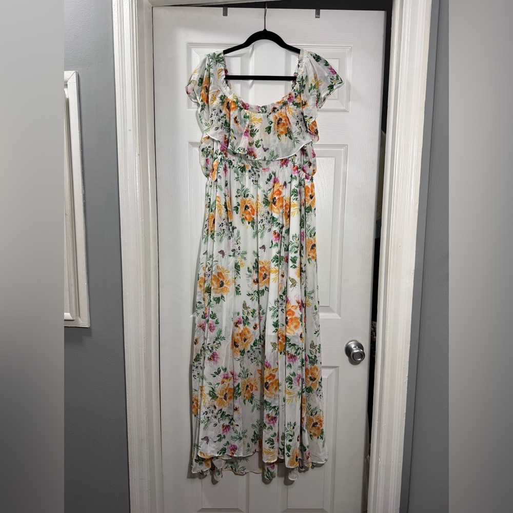 Torrid Floral Off-Shoulder Maxi Dress in White 2X - Picture 9 of 9